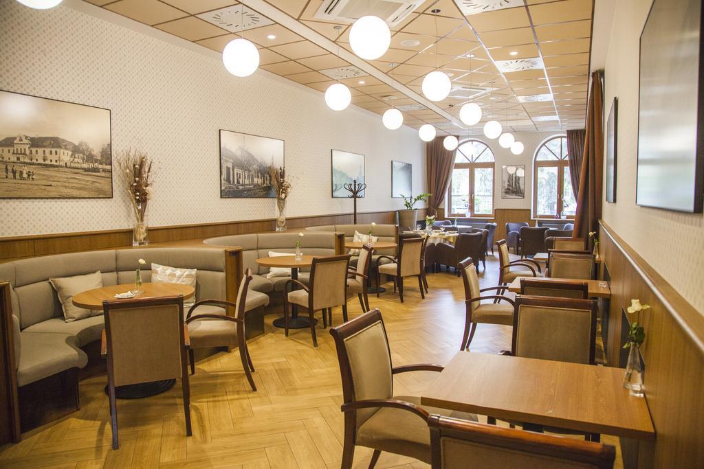 Hotel Eminent Zlaté Moravce Eksteriør billede
